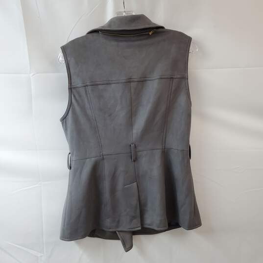 Iman Gray Vest With Zip Off Half Cape image number 4