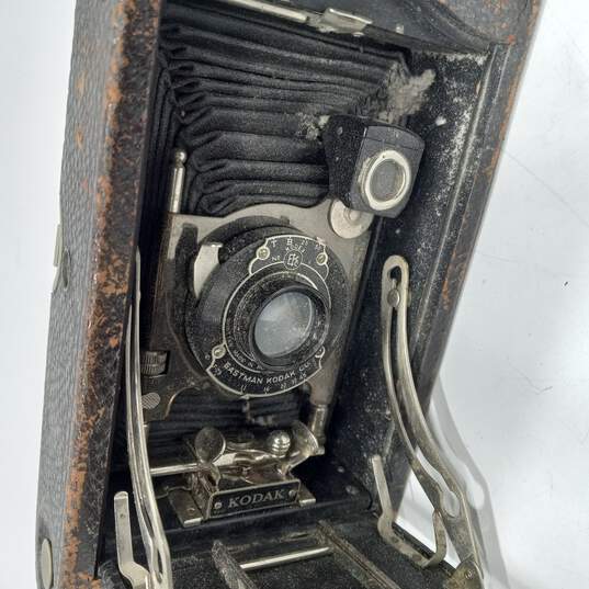 Vintage Polaroid Camera image number 3