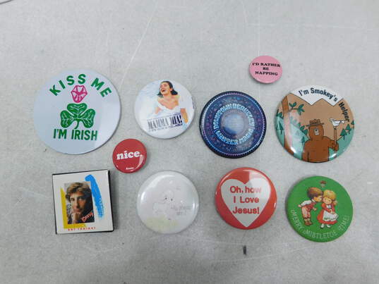 Vintage/Mod Lot Assorted Buttons Pins Novelty Quotes Pop Culture Various Sizes image number 3