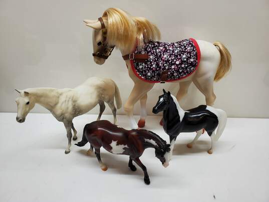 Lot of 4 Toy Horses Breyer/Battat image number 1