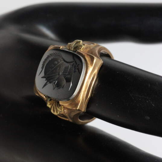 Vintage 10K Yellow Gold Carved Solider Hematite Signate Ring Size 10 - 8.4g image number 1