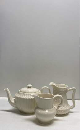 I. Godinger & Co. Tea Pot with 2 Creamers 3pc Ceramic Ivory White Tableware