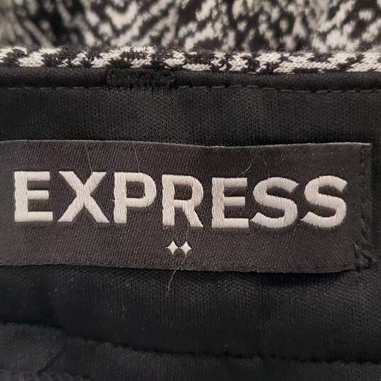 Express Women Black and White Pants 8 NWT image number 3