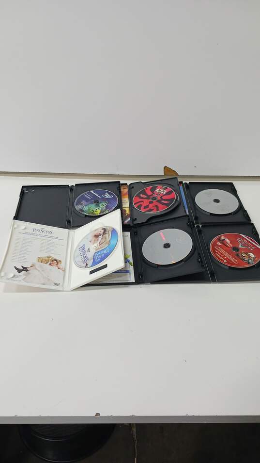 6pc Bundle of Assorted Family DVDs image number 4
