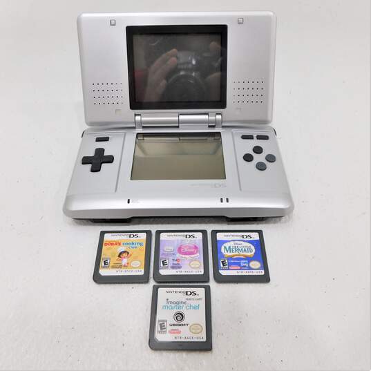 Nintendo DS With 4 Games Imagine Master Chef image number 1