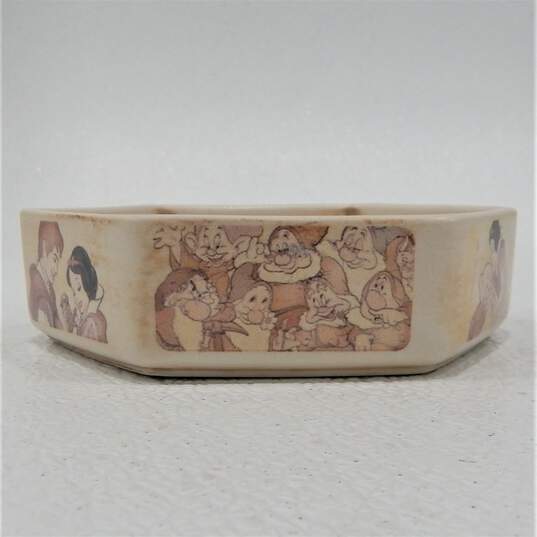 Disney Snow White & Seven Dwarfs 70th Anniversary Porcelain Box Commemorative Gift image number 4