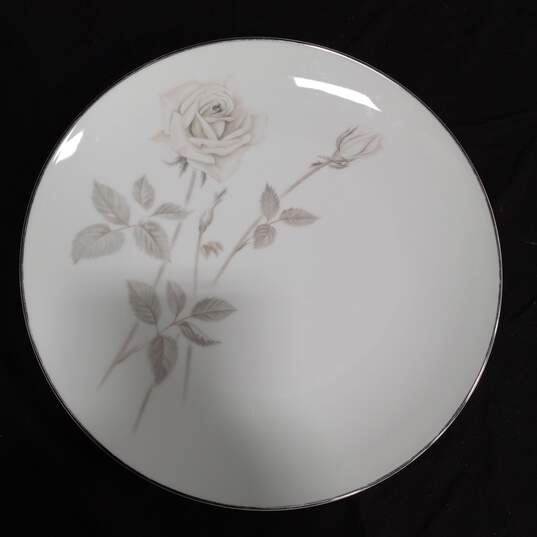 Set of Noritake China Melrose Dinner Plates image number 7