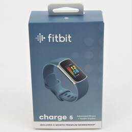 SEALED Fitbit Charge 5FB 21SRBU Activity Tracker alternative image