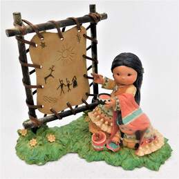 Vintage Enesco Friends Of The Feather She Who Shows Signs Of Goodness Figurine W/ Leather Tapestry
