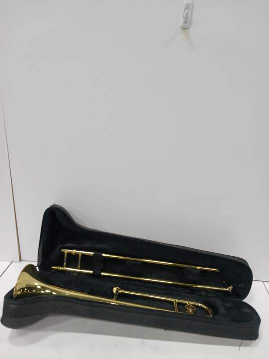 Mendini by Cecilio Brass Trombone w/Soft Carrying Case image number 1