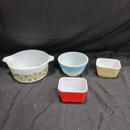 Bundle Of 4 Multicolor Pyrex Serving Dishes