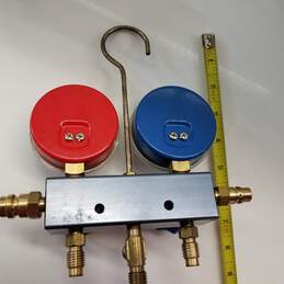 Pair Of Pressure Regulators With 5 Cords alternative image