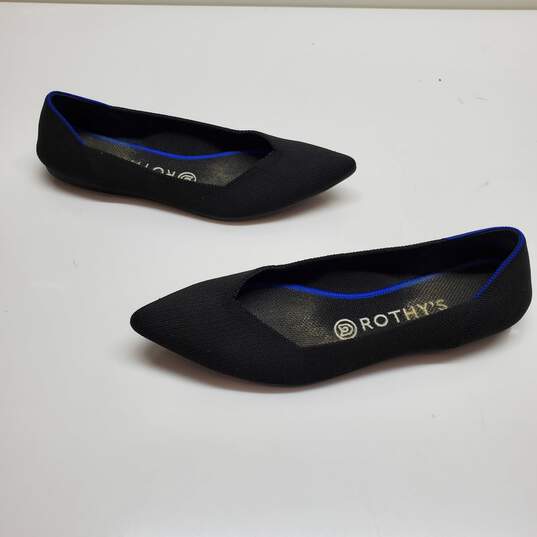 WOMEN'S ROTHY'S 'THE POINT' BLACK BALLET FLATS SIZE 8.5 image number 1