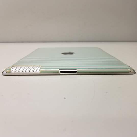 Apple iPad (3rd Gen) A1403 16GB - White image number 4