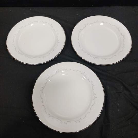 7 Pieces of Noritake Fine China image number 2