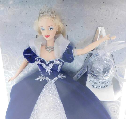 Millennium Princess 2000 Barbie Doll Special Edition with Keepsake Ornament image number 3