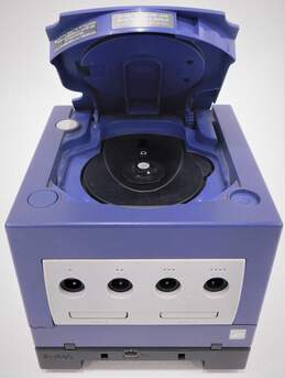 Nintendo Gamecube with GB Player, 2 Controllers, and 3 games. alternative image
