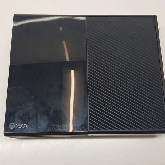 Microsoft Xbox One 500GB with Kinect image number 2