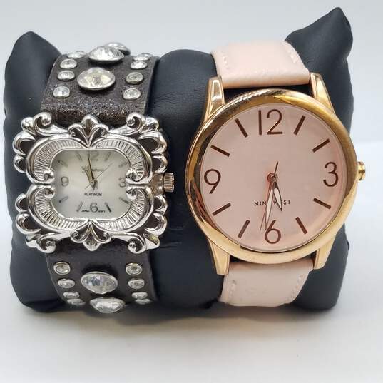 Modern Unique Ladies Stainless Steel Quartz Watch Collection image number 4