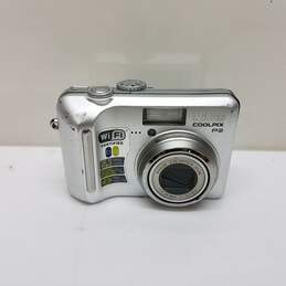 Nikon Coolpix P2 Digital Camera 5.1 MP 3.5x Optical Zoom Silver