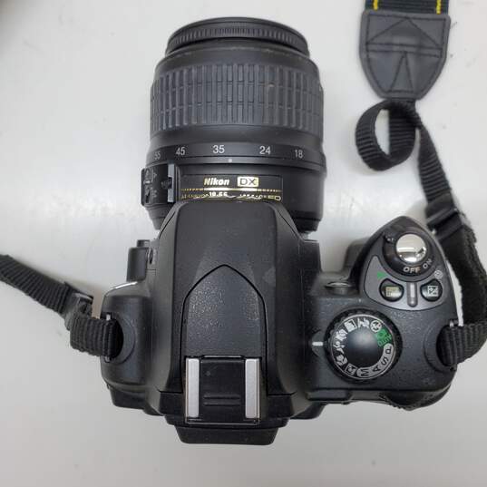 Nikon D40 6.1MP Digital SLR Camera w/ 18-55mm f3.5-5.6G II Zoom Lens image number 6