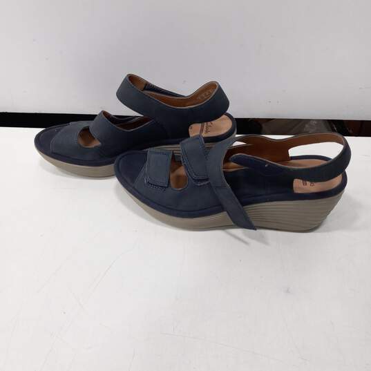Clarks Reedly Juno Women's Blue Wedge Sandals Size 7 image number 2