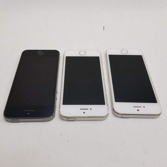 Apple iPhone 5s (A1533) - Lot of 3 (For Parts Only) image number 6