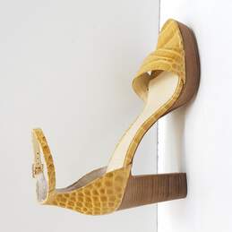 Vince Camuto Women's Sathina Yellow Embossed Platform Heels Size 9.5 alternative image