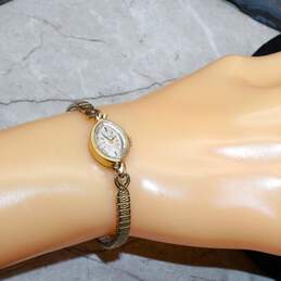14K Yellow Gold Vintage Benrus 21 Jewels Ladies Watch