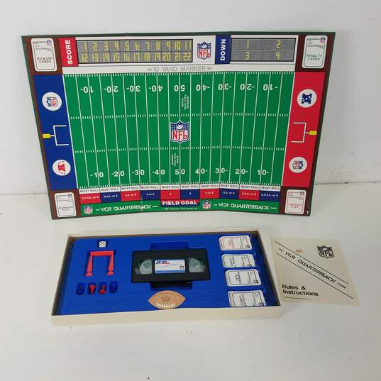 VCR Quarterback Interactive Board Game 1986 NFL image number 3