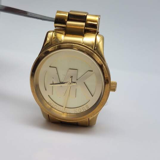 Michael Kors 37mm Case Signature Gold Tone Men's Stainless Steel Quartz Watch image number 8