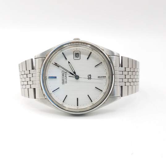 Buy the Vintage Watch Date-On-Dial Quartz Movement 8222-8029 | GoodwillFinds
