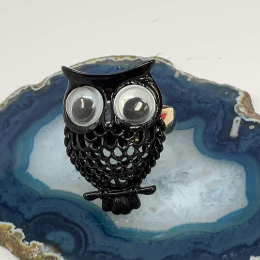 Designer Betsey Johnson Stylish Gold-Tone Google Black Owl Eyes Ring image number 3