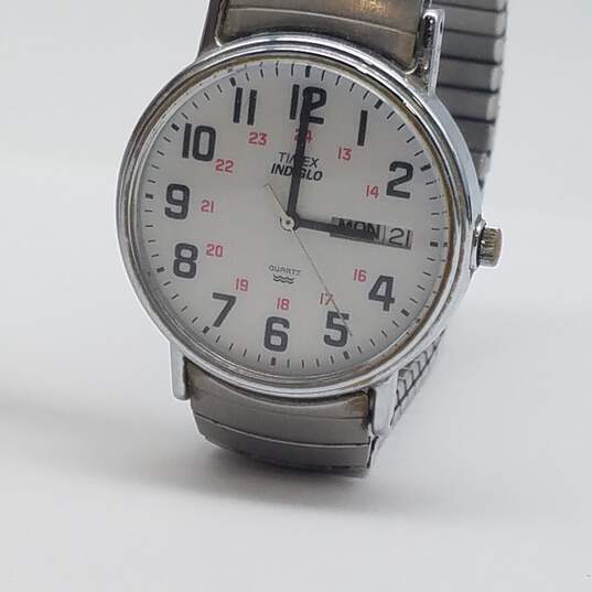 Vintage Retro Timex Date-Day Indiglo Men's Stainless Steel Quartz Watch image number 5