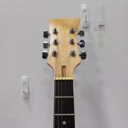 Saga LC-10 Deluxe Wood Electric Guitar alternative image
