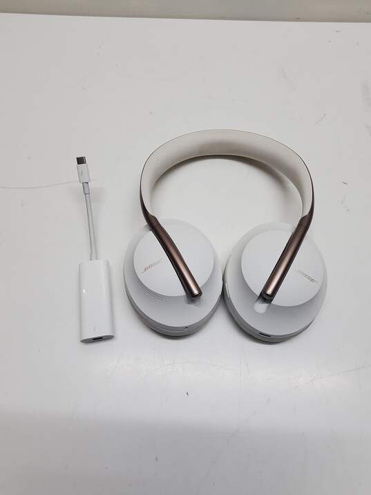 Bose White Noise Cancelling Wireless Bluetooth Headphones image number 1