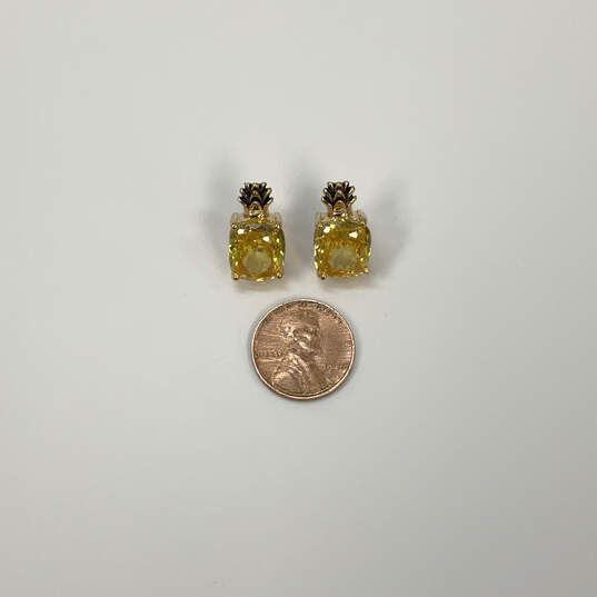 Designer Juicy Couture Gold-Tone Classic Cluster Small Stud Earrings image number 3