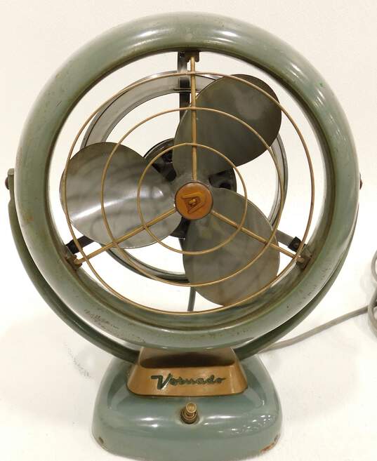 Vintage Vornado Model 20C2-1 Green Two Speed Tabletop Desk Fan image number 2