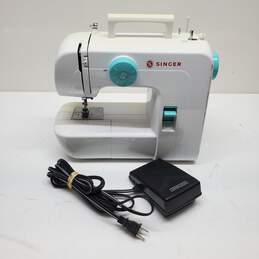 Singer Sewing Machine Model 1234 120 Volts 60Hz Amps Untested