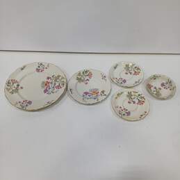Bundle of 5 Royal York Fine China Plates, And 1 Bowl alternative image