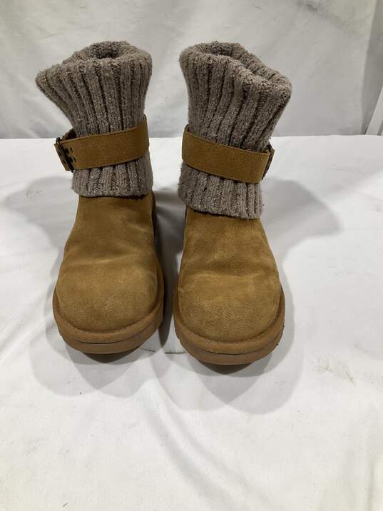 Women's UGG Boots image number 1