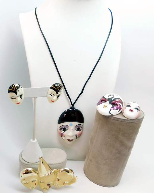 Fancy Faces & Vintage Porcelain Painted Drama Mask Pendant Necklace Post Earrings & Clown & Mime Enamel & Glitter Brooches 59g image number 1