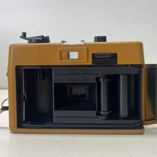 Holga 135 35mm Plastic Camera image number 4