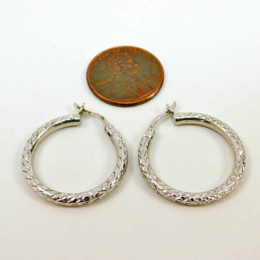 Vintage Romantic 925 Etched Hoop Earrings & Floral Scrolled Oval Brooch 12.4g image number 4