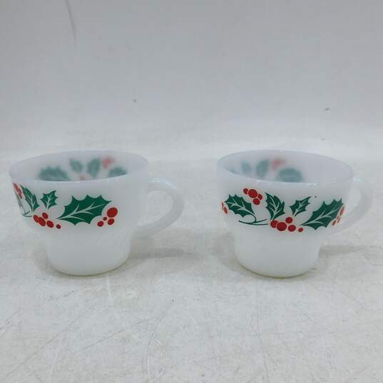 Vintage Termocrisa Crisa Christmas Holly Berry Milk Glass Set of 6 Cups & Saucers image number 8