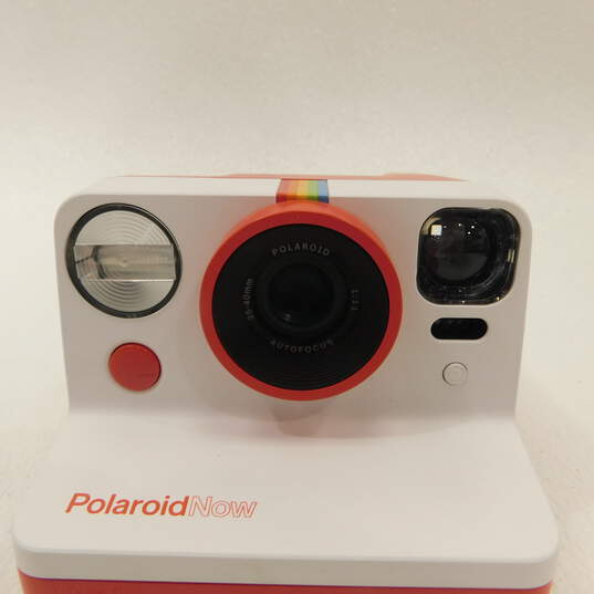 Polaroid Now Red & White Autofocus i-Type Instant Film Camera image number 9