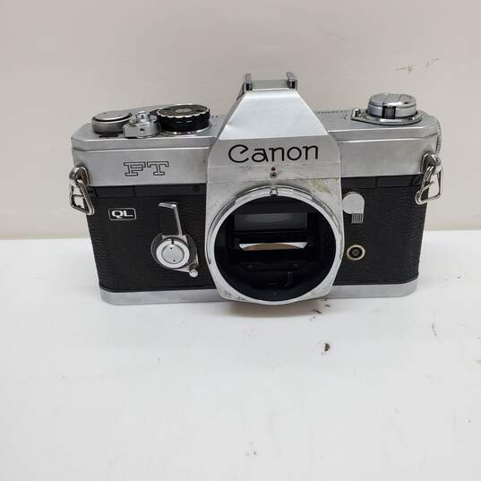 Vintage Canon FT QL 35 mm SLR Film Camera image number 1