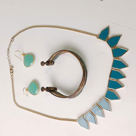 Blue and Gold Tone Costume Jewelry Bundle image number 2