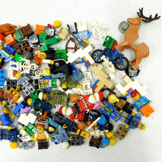 8.3oz Lego Mini Figure Mixed Lot image number 3