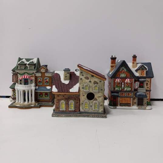 Vintage Christmas Village Figurines image number 3